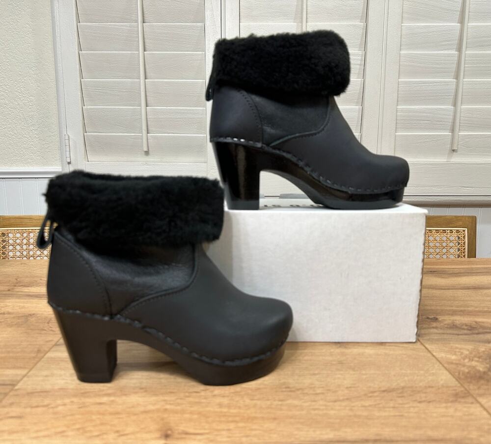 No. 6 Store Pull On Shearling Clog Booties Black Leather Size 5 US 35 EU NIB
